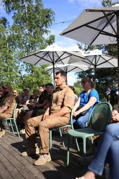 Сергій «Волина» Волинський продовжує допомагати морпіхам навіть у полоні (фото)