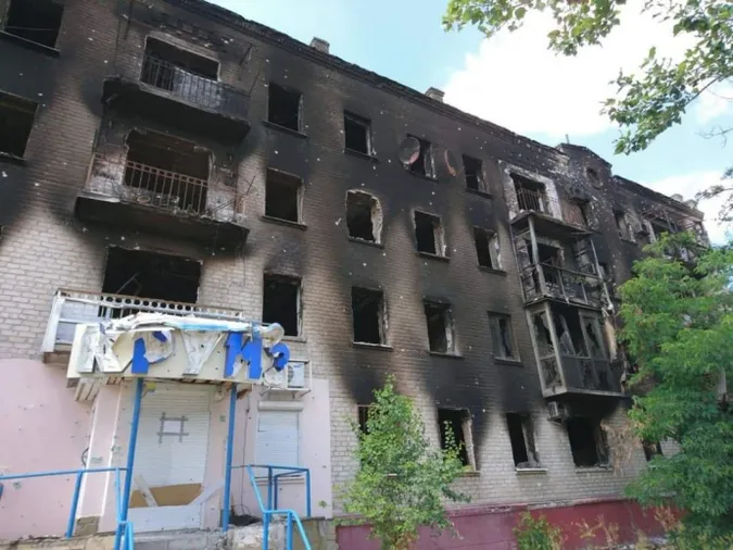 Окупанти знищують села, аби зайняти всю Луганщину, – Гайдай (фото, відео)