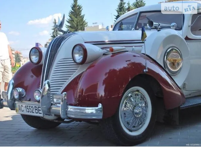 У Луцьку виставили на продаж унікальне американське ретроавто (фото)
