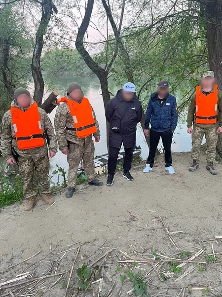 Волинянин плив до Угорщини на гумовому човні. Але не доплив (фото, відео)