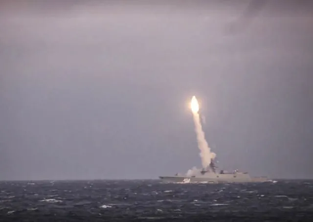 У Чорному морі вперше за кілька діб з'явився російський ракетоносій