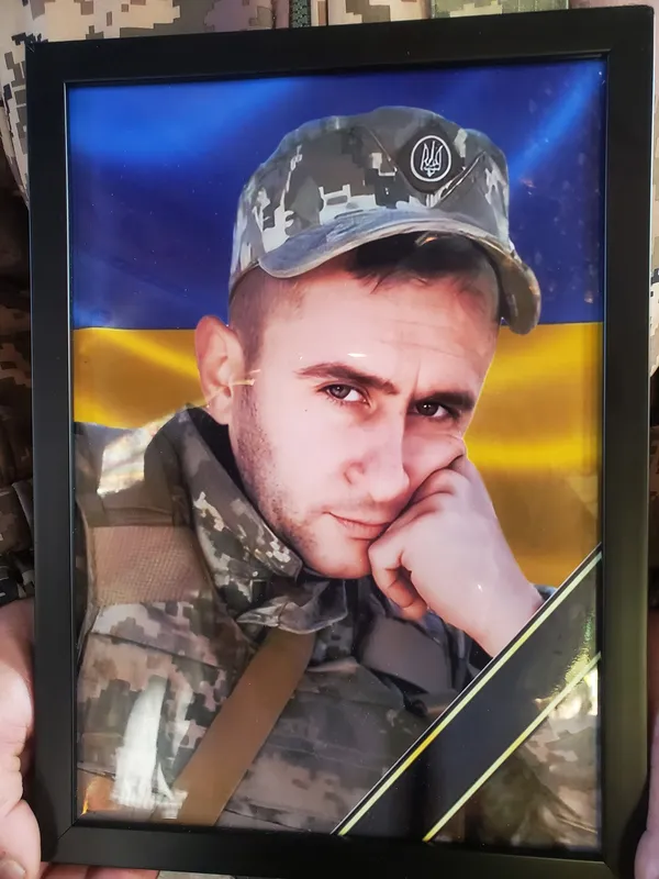 Без батька лишилися двоє донечок: на Волині попрощалися з воїном Андрієм Хомичем (фото)