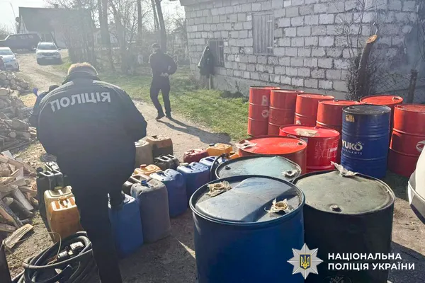 Залізничники з Волині крали дизпаливо з тепловозів та продавали його (фото)