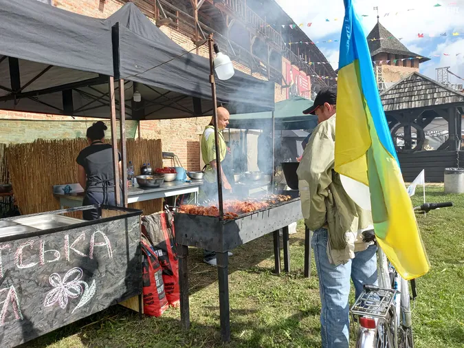 У Луцьку стартував фестиваль вуличної їжі Lutsk Food Fest (фоторепортаж)