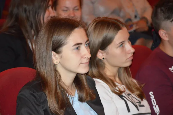 «Наркомани довго не живуть», – луцькі школярі побували на антинаркотичному ток-шоу (фоторепортаж)