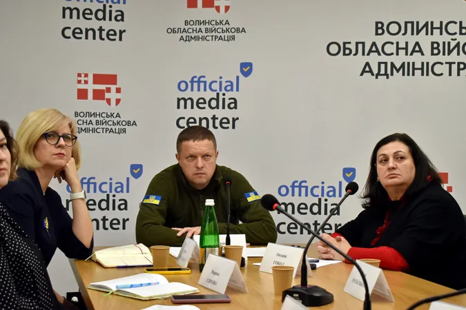 Житло, працевлаштування та гуманітарна допомога: ВПО розповіли про свої проблеми начальнику Волинської ОВА