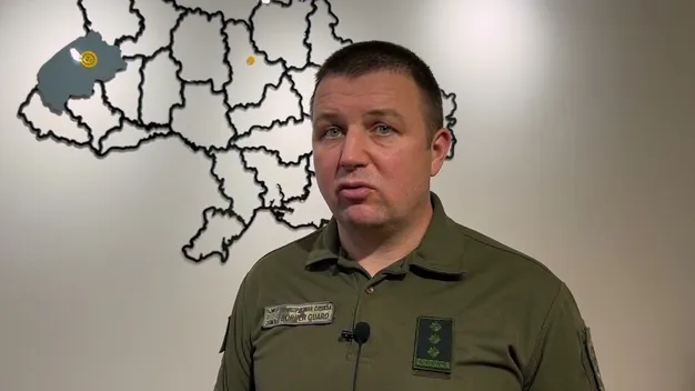 Рух легковиків на виїзд через «Краківець» призупинять на 10 днів