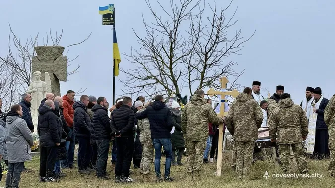 На Волині попрощалися із воїном Віталієм Сачуком (фото)