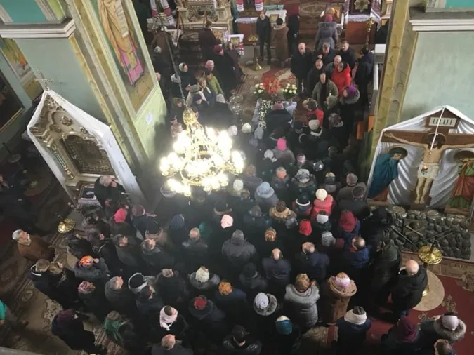 Відбулося перше богослужіння після стрілянини у жидичинській Свято-Миколаївській церкві (фото)