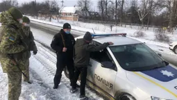 Перебував у розшуку з 2019: на Сумщині затримали волинянина, який ґвалтував падчерку (фото)