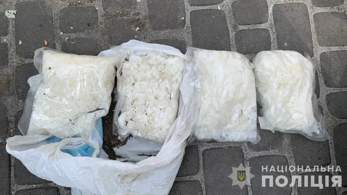 Волинські правоохоронці ліквідували «молодіжний» наркосиндикат (фото, відео)