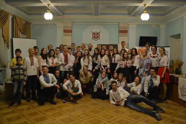 Із калитою та обмазуванням сажею: якими були Андріївські вечорниці у волинському музеї (фото)