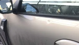 У Нововолинську автомобіль постраждав від травматичної зброї (фото)