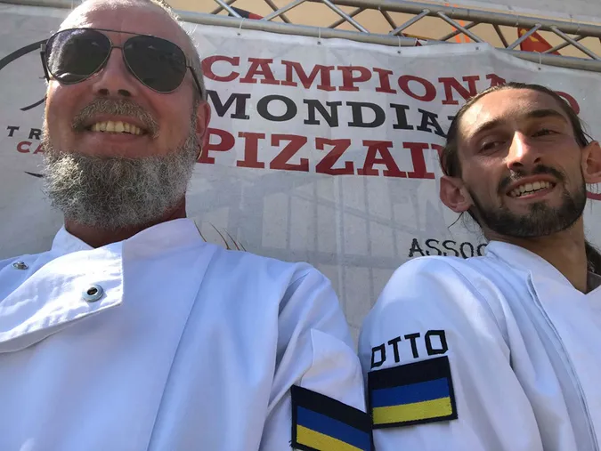 Волиняни спекли піцу на міжнародному чемпіонаті в Неаполі (фото)