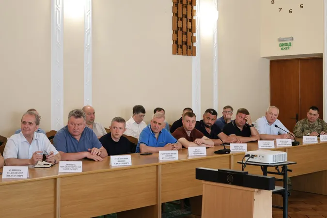 У Луцьку після жахливої нічної атаки вибило тисячі вікон