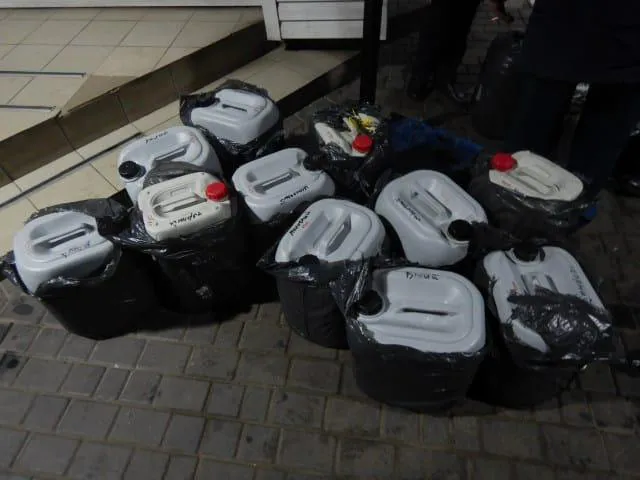 «Усе в шоколаді»: волинські митники конфіскували пів тонни білого шоколаду