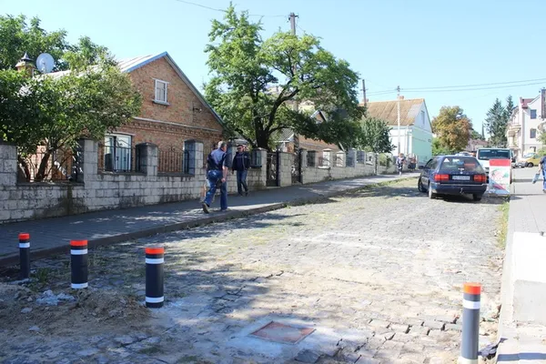 Незабаром за паркування в Старому місті доведеться платити 