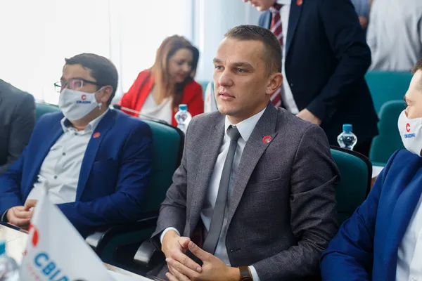 Хто зі «СВІДОМИХ» депутат у твоєму мікрорайоні (фото)