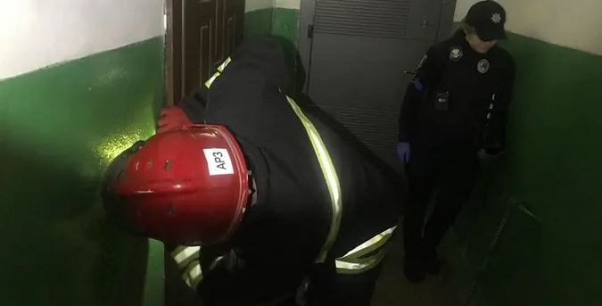 Підозра на інсульт: у Луцьку рятувальники прийшли на допомогу літній жінці (фото)