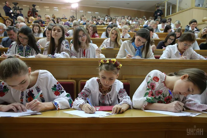 День української писемності та мови 2021: як написати радіодиктант національної єдності
