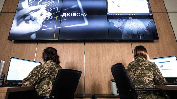 СБУ заявила, що Україна зазнає потужної хвилі гібридної війни