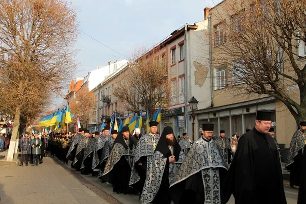У Луцьку урочистою ходою вшанували пам'ять жертв Великого Голоду (фото)