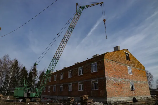 У Луцьку будують казарми для військових-контрактників (фото)