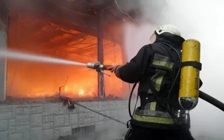 У Луцьку на Молоді загорілася квартира (фото, оновлено)
