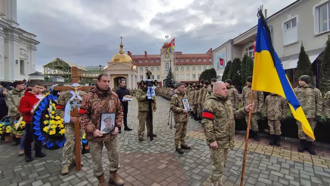 У Луцьку попрощалися з захисниками Ігорем Держаєм і Віталієм Ланшиним (фото)