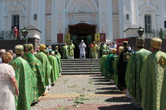 У Луцькому соборі відслужили святкову літургію