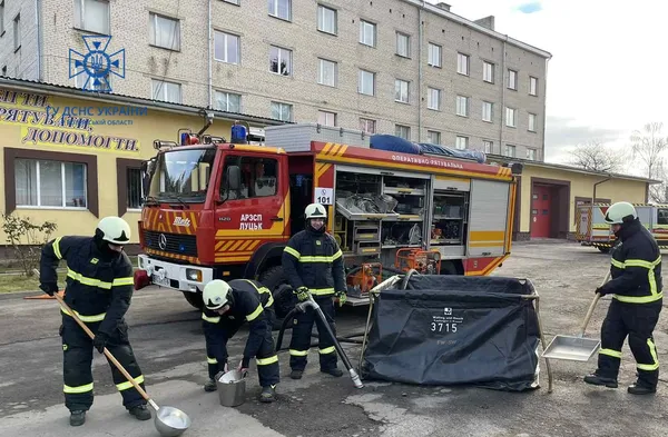 Луцькі рятувальники вчились працювати з новим обладнанням (фото)