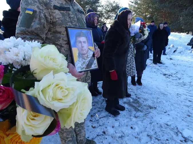 Востаннє додому: на Волині попрощалися з загиблим на Сумщині воїном Павлом Фіщуком