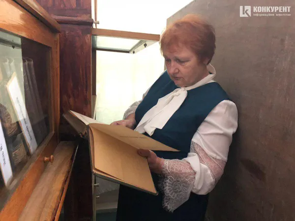 Книжки 17 століття, вражаюча фонотека, клуб бриджу: чим здивувала волинська бібліотека (ФОТО)