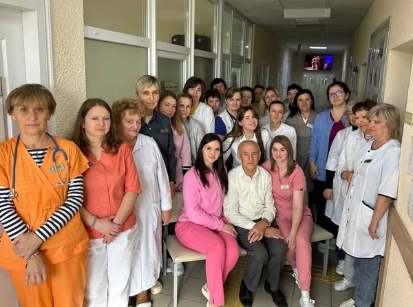 Ціле життя, присвячене дітям: у Володимирі на пенсію йде знаний педіатр Микола Войтович (фото)