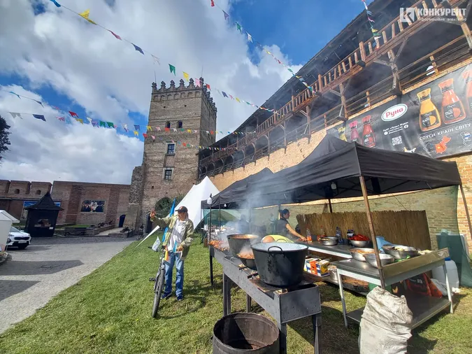 У Луцьку стартував фестиваль вуличної їжі Lutsk Food Fest (фоторепортаж)