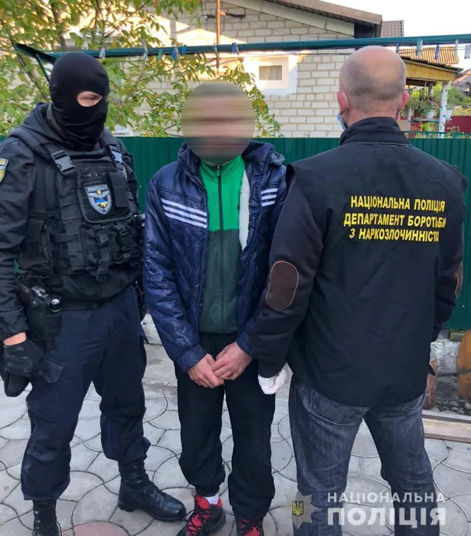 На Волині правоохоронці знешкодили групу наркоторговців (фото)