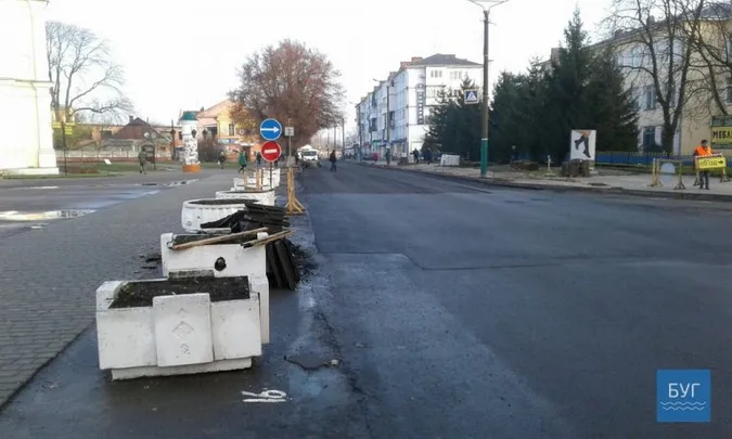 У Володимирі-Волинському «Амілі» заборонили класти асфальт