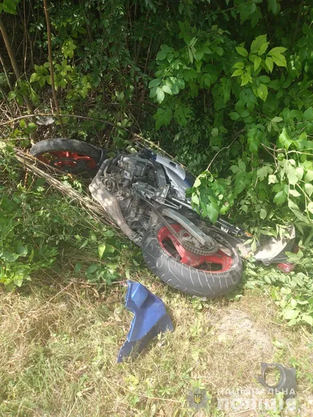 Відірвало ногу: на Львівщині розбився мотоцикліст з Волині (фото, відео)