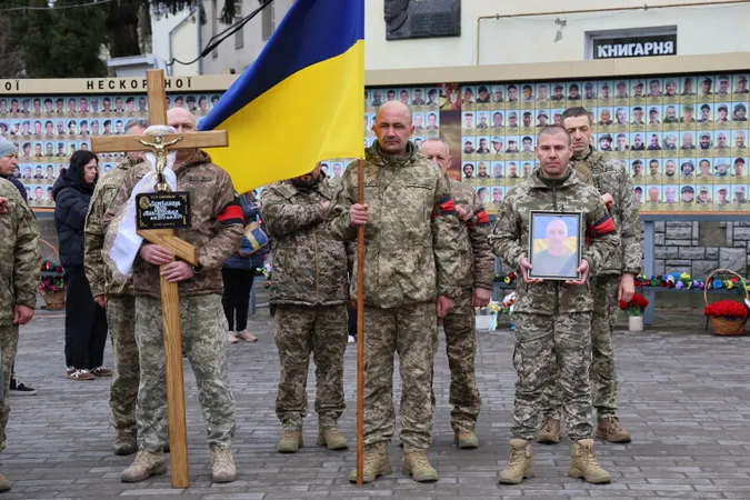 У Луцьку попрощалися з Героєм Іваном Литвинчуком