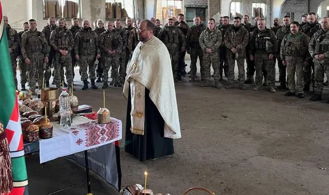 Бійці князівської бригади з Волині відзначили Великдень на фронті (фото)