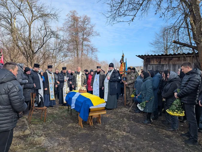 На Волині попрощалися із загиблим воїном Євгенієм Гутевичем (фото)