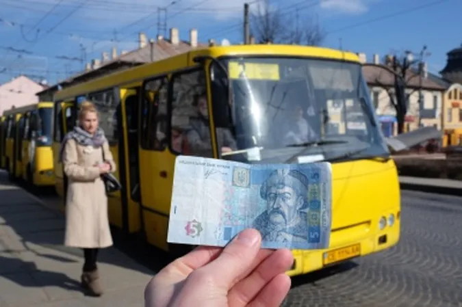 Маршрутки по п'ять гривень: лучан кличуть на громадське обговорення