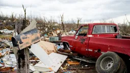 Потужний торнадо у США забрав життя понад 50 людей (фото)