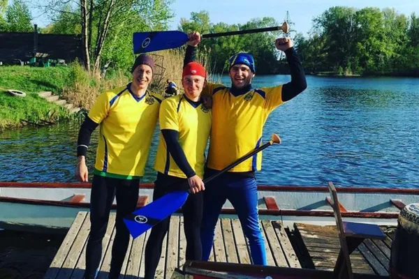 Титулований волинський спортсмен проміняв весло на автомат (фото)