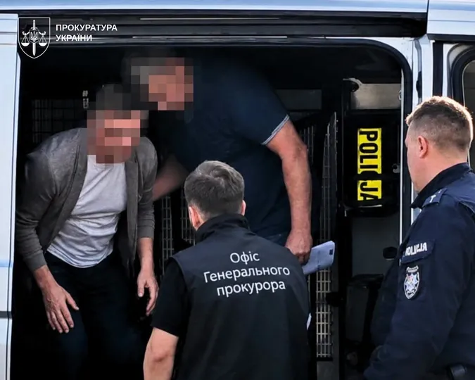 Після років переховування: до України екстрадували екснардепа та ще одного фігуранта гучної справи