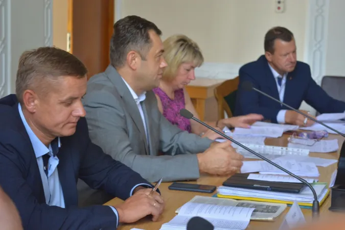 Комісія Волиньради різко виступила проти гей-парадів. Савчук утримався