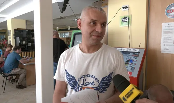 Останній день оновлення даних: у Луцькому ЦНАПі – черги з військовозобов'язаних