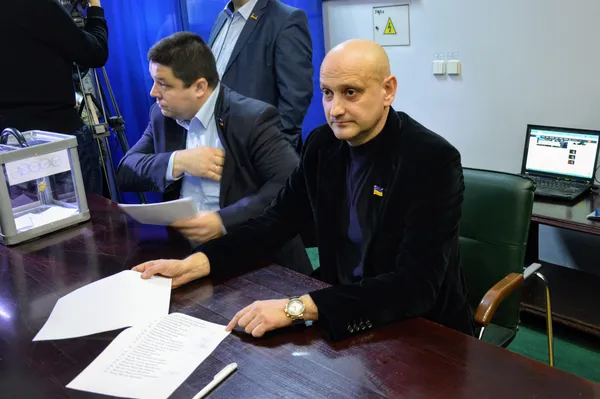 А потім протягом години відбувалося дійство