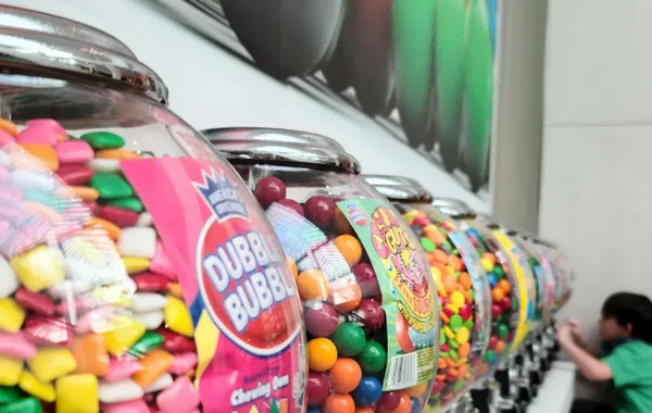 Картопляне пюре, «кіндери» та Skittles: 9 продуктів, які заборонені в інших країнах