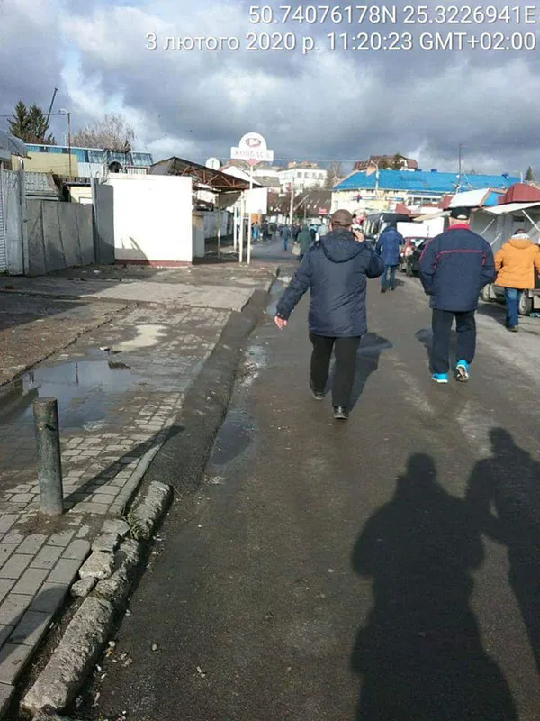 Підприємці просять муніципалів допомогти їм з’їхати зі Старого ринку (фото)